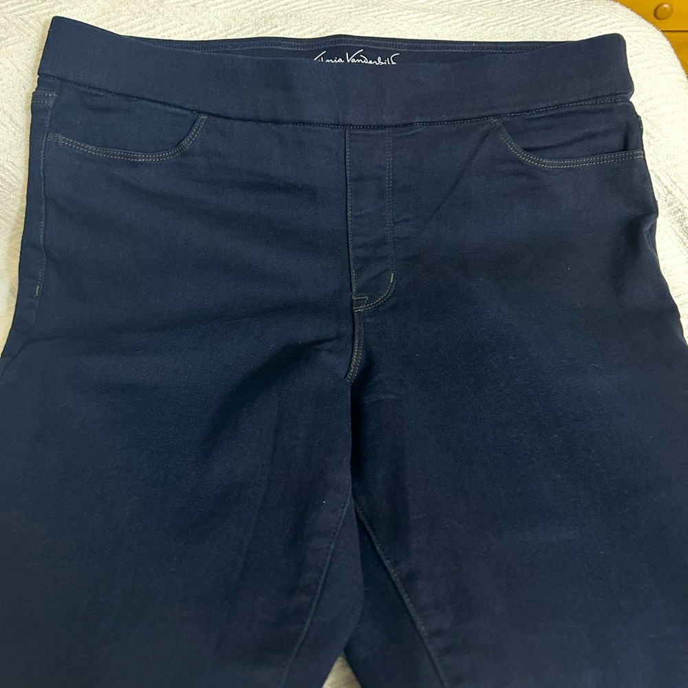 Gloria Vanderbilt all around slimming effect jeans